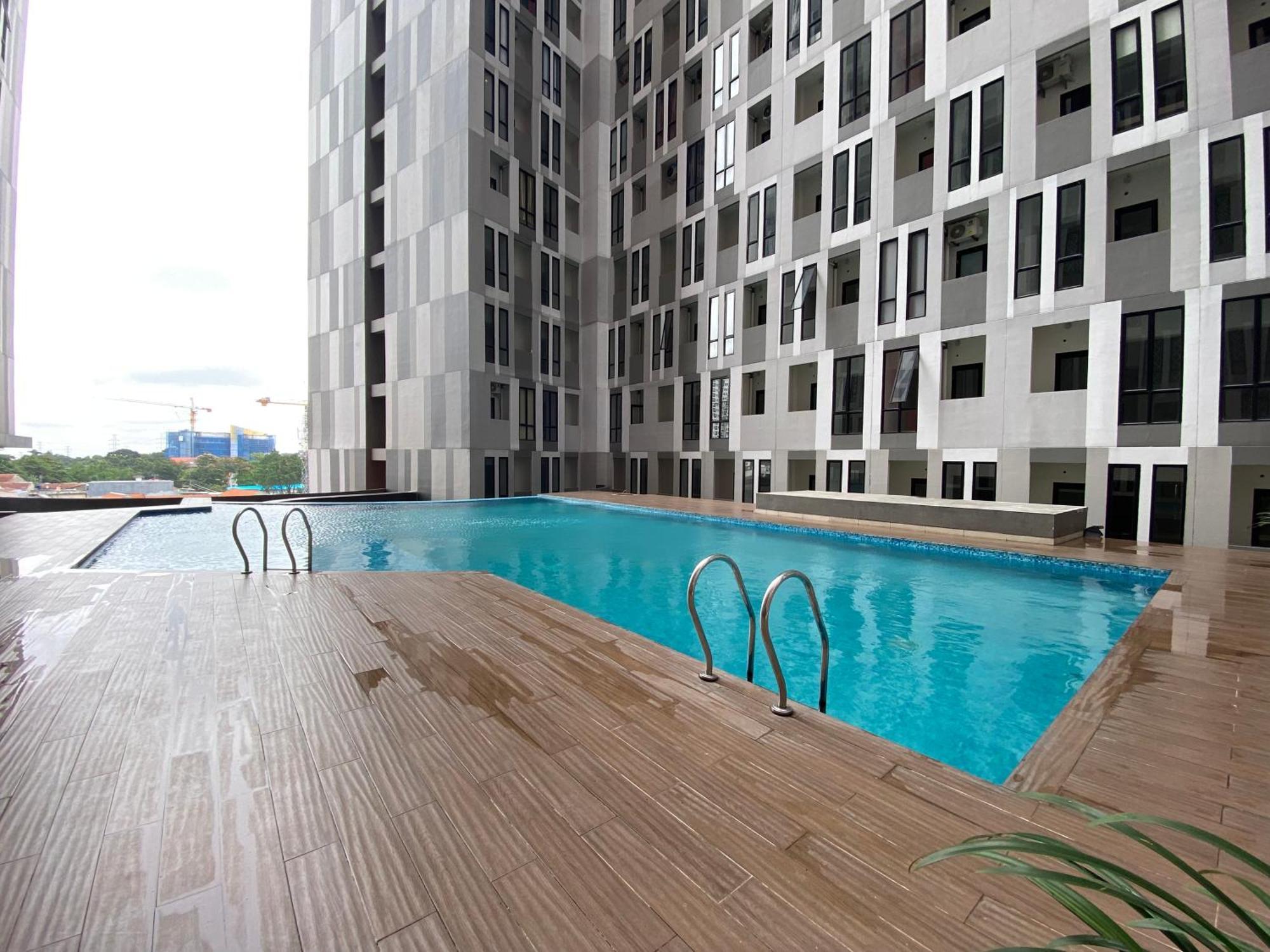 Minimalist And Cozy 1br The Alton By Travelio * Semarang