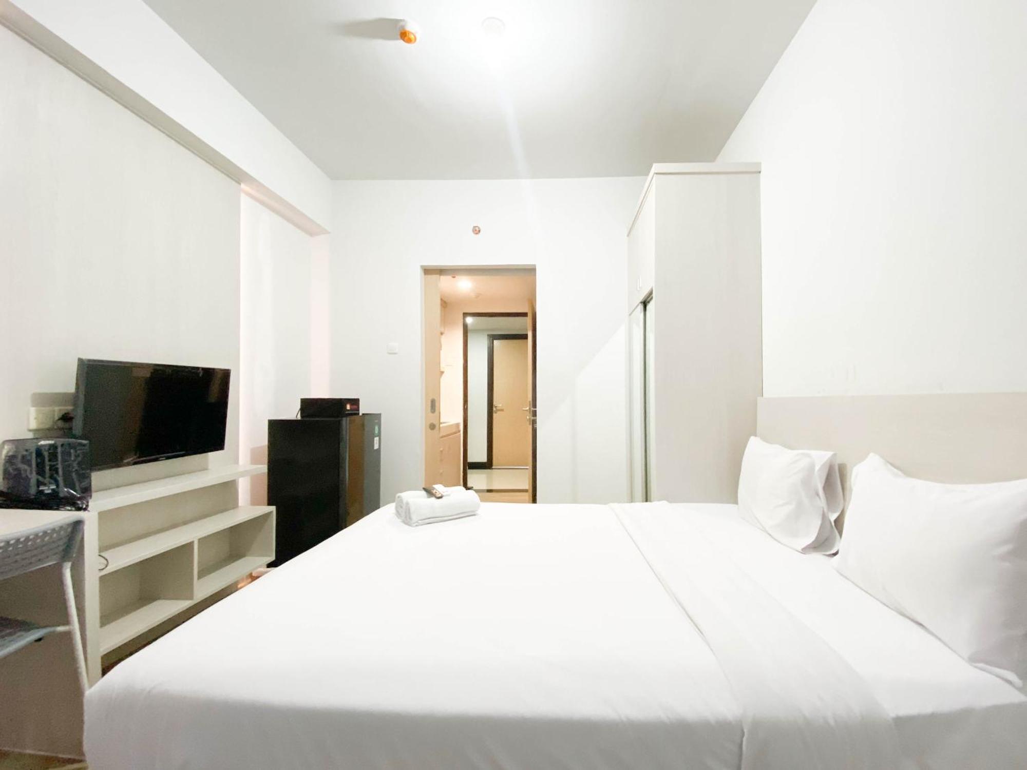 Minimalist And Cozy 1br The Alton By Travelio * Semarang